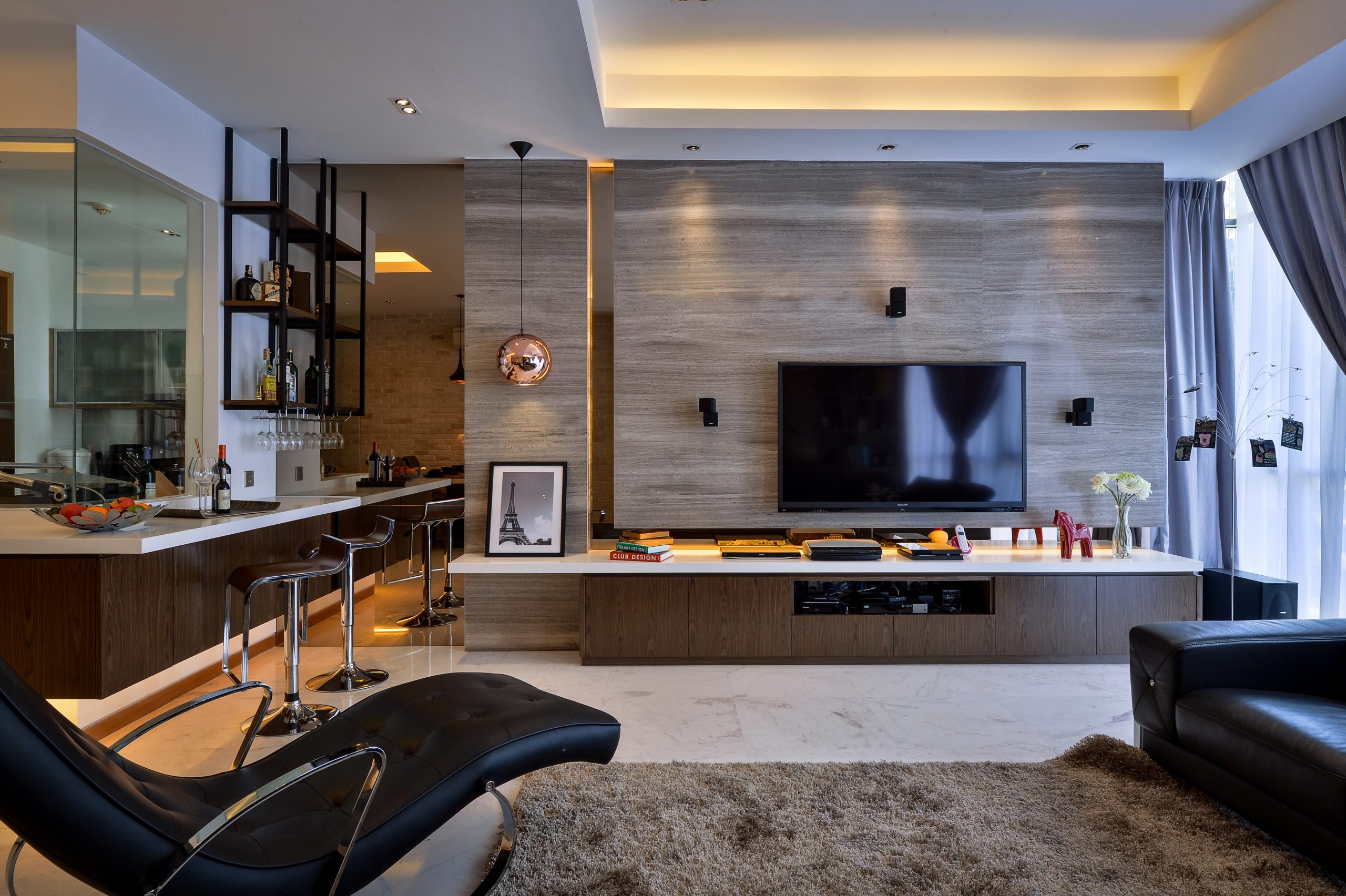 D RESIDENCE